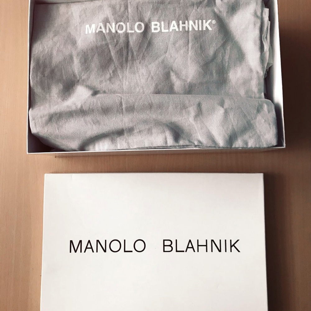 MANOLO BLAHNIK